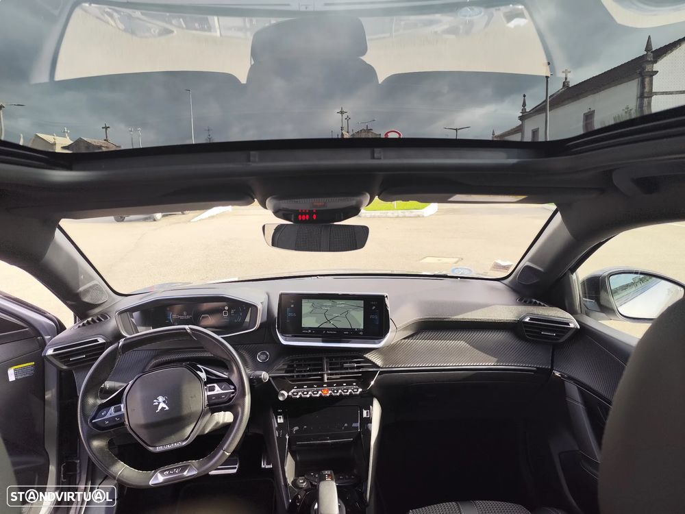 Peugeot e-208 GT - 4