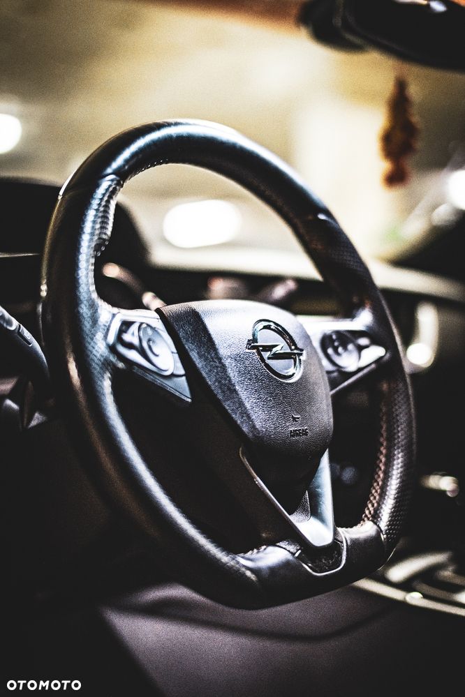 Opel Insignia 2.0 CDTI 4x4 GSi S&S - 12