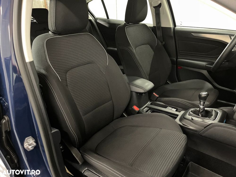 Ford Focus 2.0 EcoBlue Titanium - 9