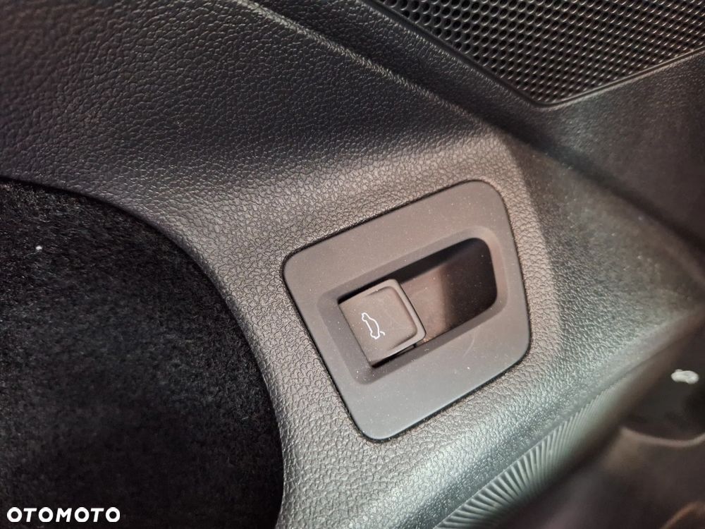 Volkswagen Arteon 2.0 TDI R-Line DSG - 29