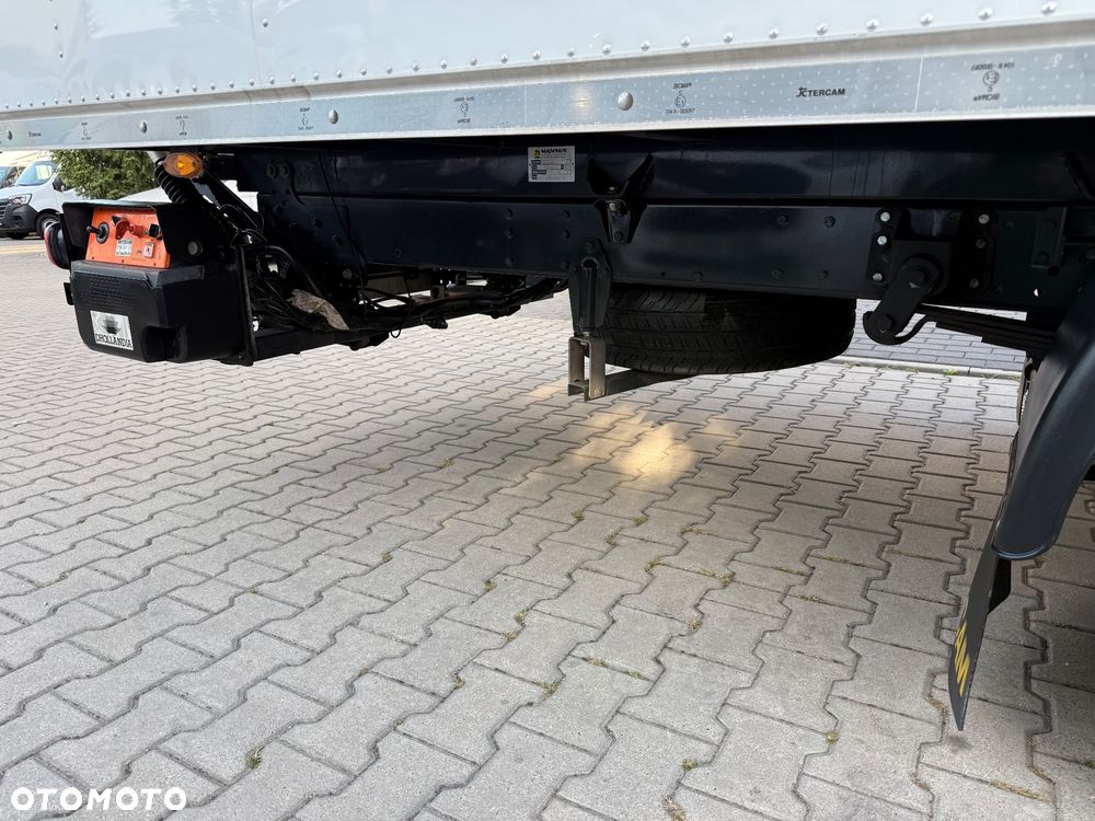 Iveco DAILY 60C16 KONTENER 5,9M + WINDA DHOLLANDIA 24.000 KM PO SERWISIE - 20