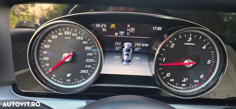 Mercedes-Benz E 200 d Aut. - 33