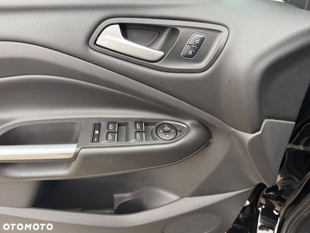 Ford Kuga - 18