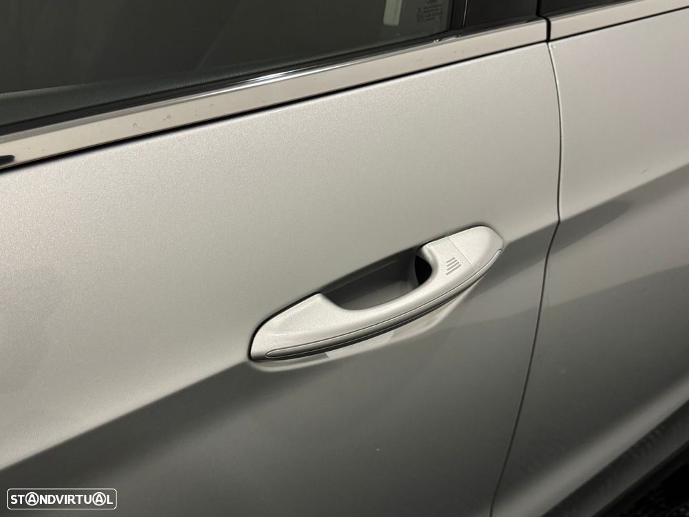 Ford S-Max 2.0 TDCi Titanium - 19