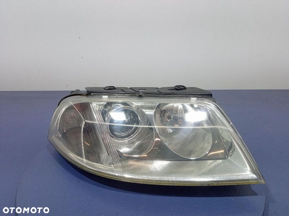 VW PASSAT B5 FL LIFT REFLEKTOR PRAWY LAMPA EU 3B0941016AN - 1
