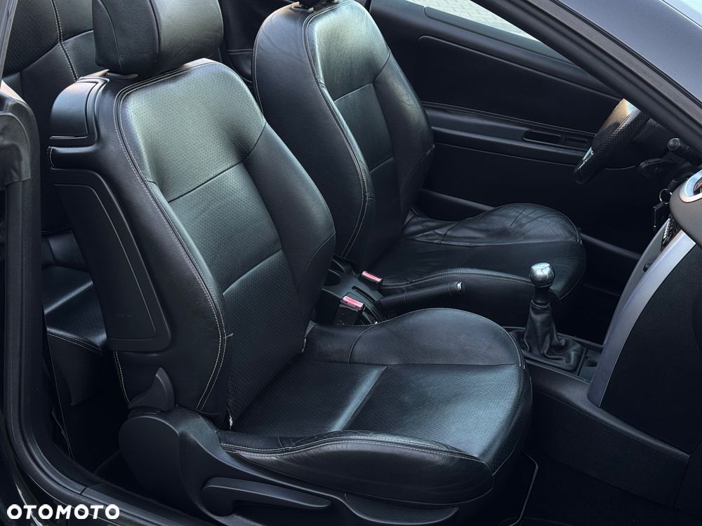 Peugeot 207 CC 120 VTi Roland Garros - 32