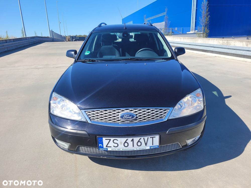 Ford Mondeo 1.8 Futura X - 19