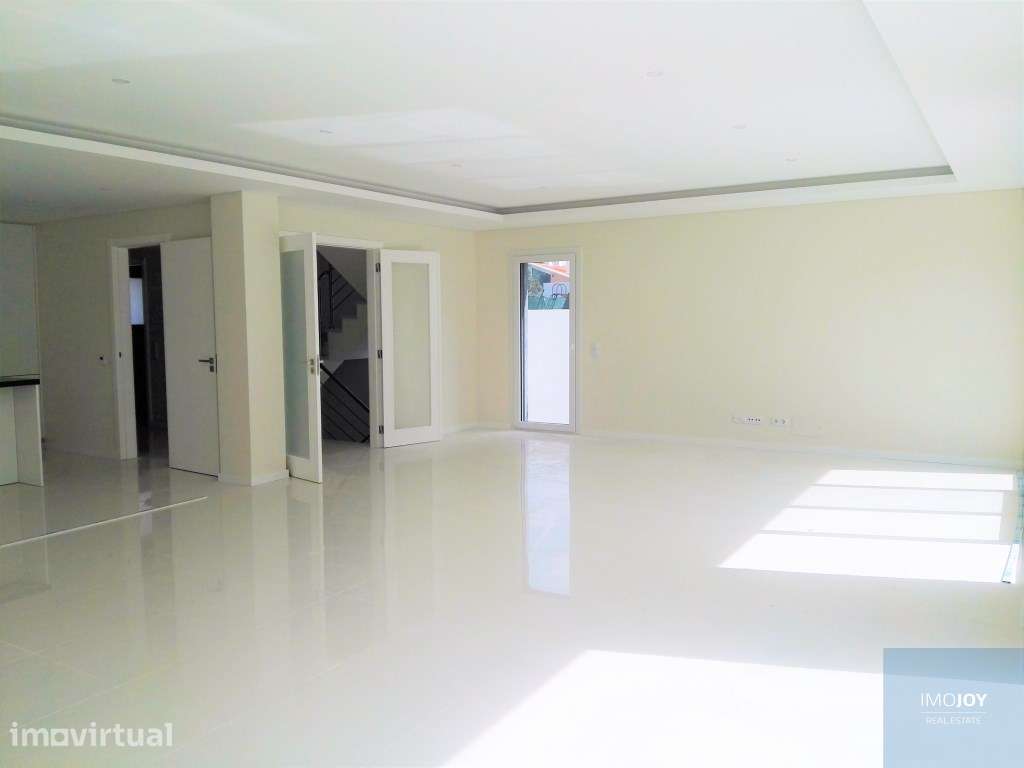 Moradia T5 Contemporânea em Birre - Grande imagem: 5/42