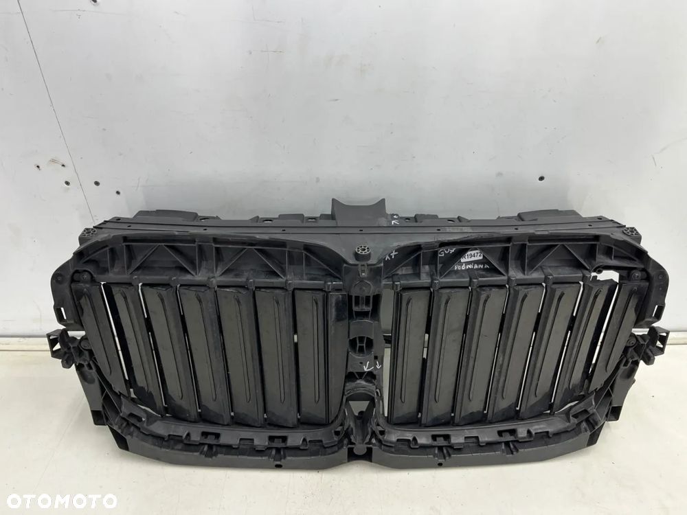 Pas przedni BMW X7 G07 18r.- wzmocnienie czołowe ramka atrapy grilla żaluzja kierownica powietrza oryginalna 22677510 - 1