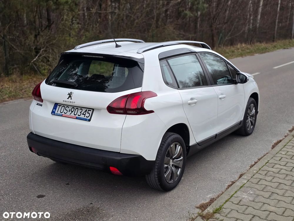 Peugeot 2008 BlueHDi 100 STOP & START Style - 14