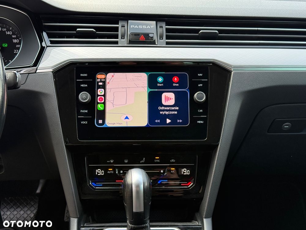 Volkswagen Passat - 13