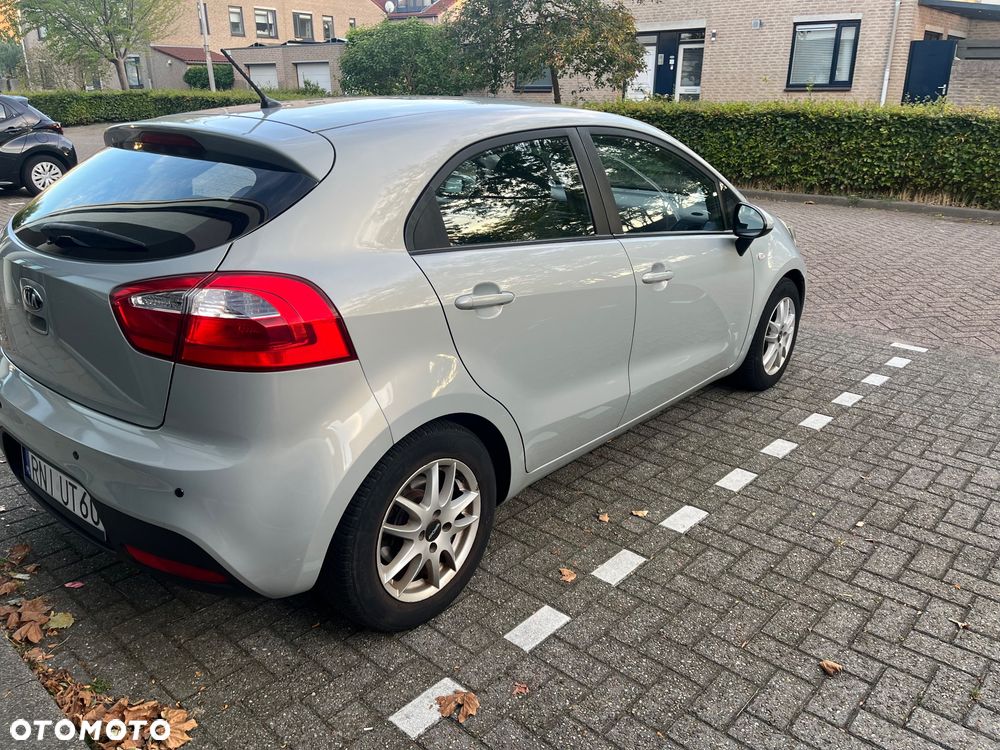 Kia Rio 1.4 M (klm) - 12