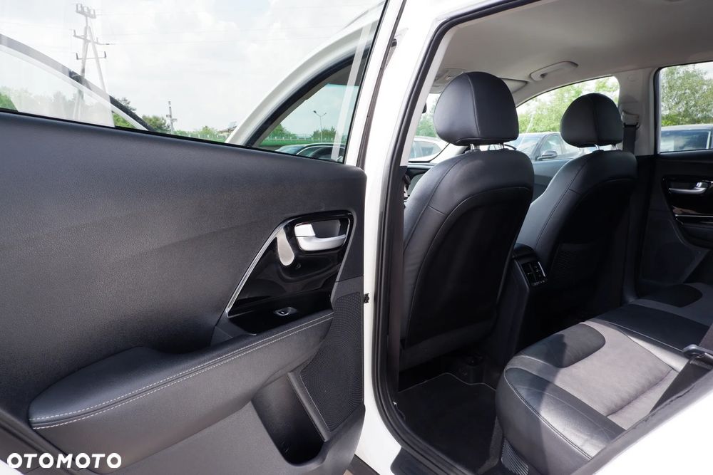 Kia Niro 1.6 GDI Hybrid L Business Line - 29