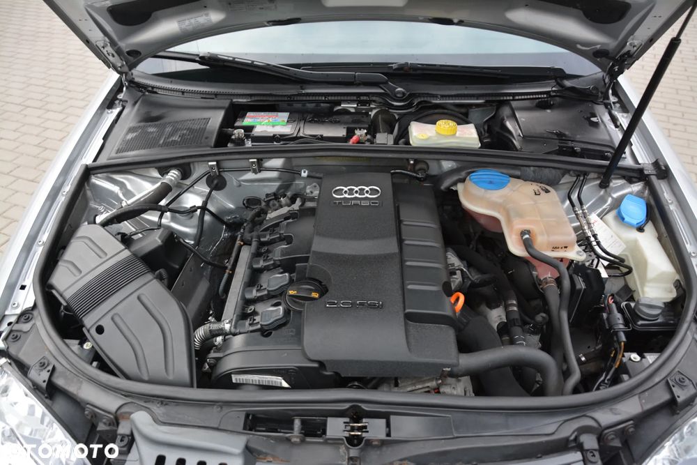 Audi A4 Limousine 2.0T FSI - 15