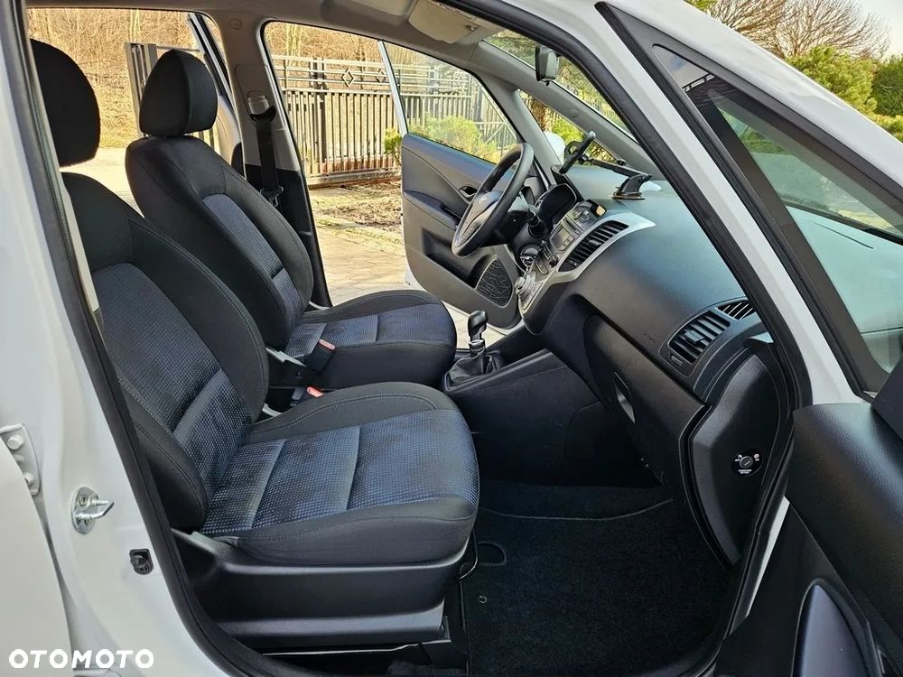 Hyundai ix20 - 10