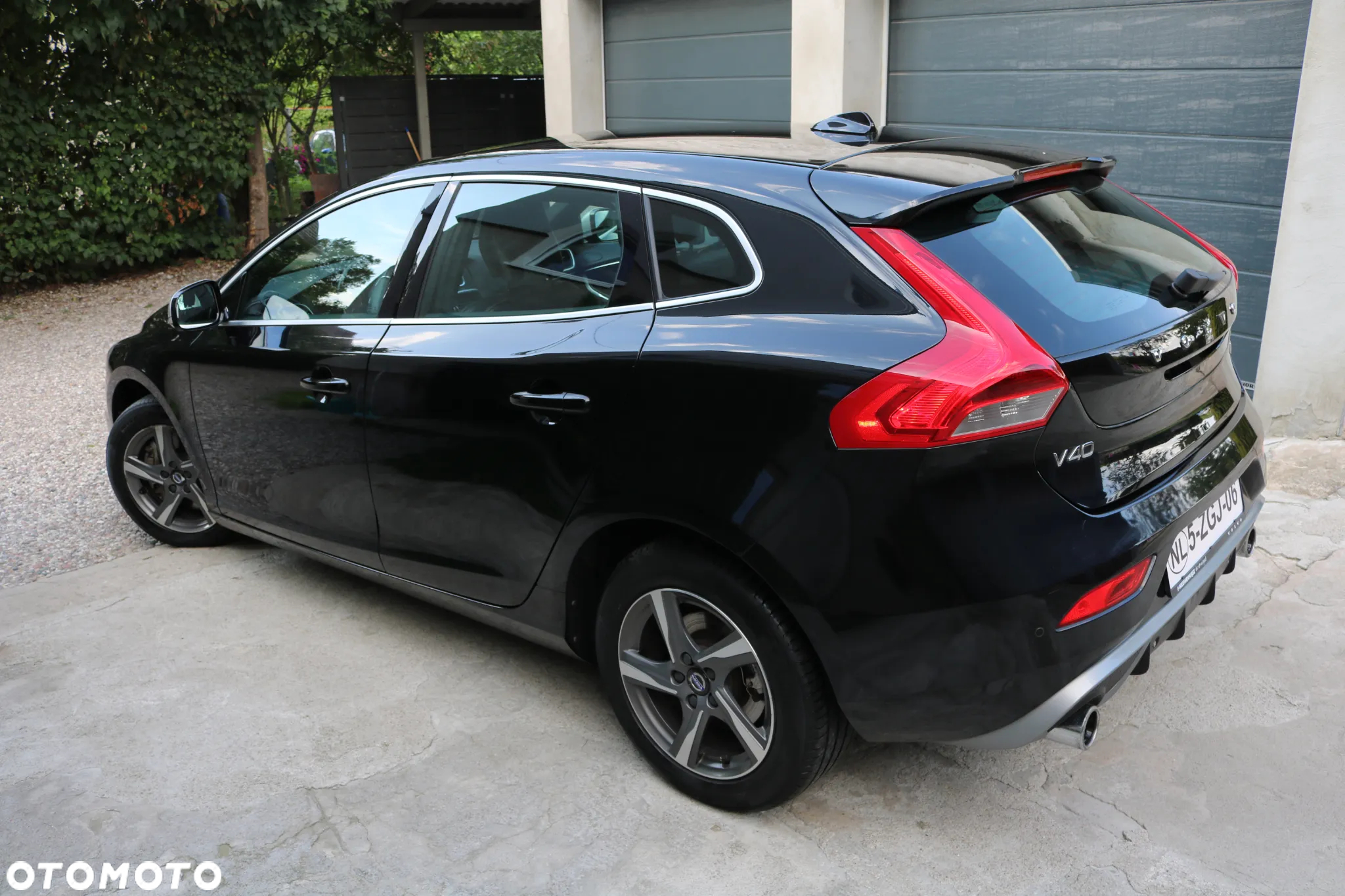 Volvo V40 D4 Drive-E R-Design Momentum - 15