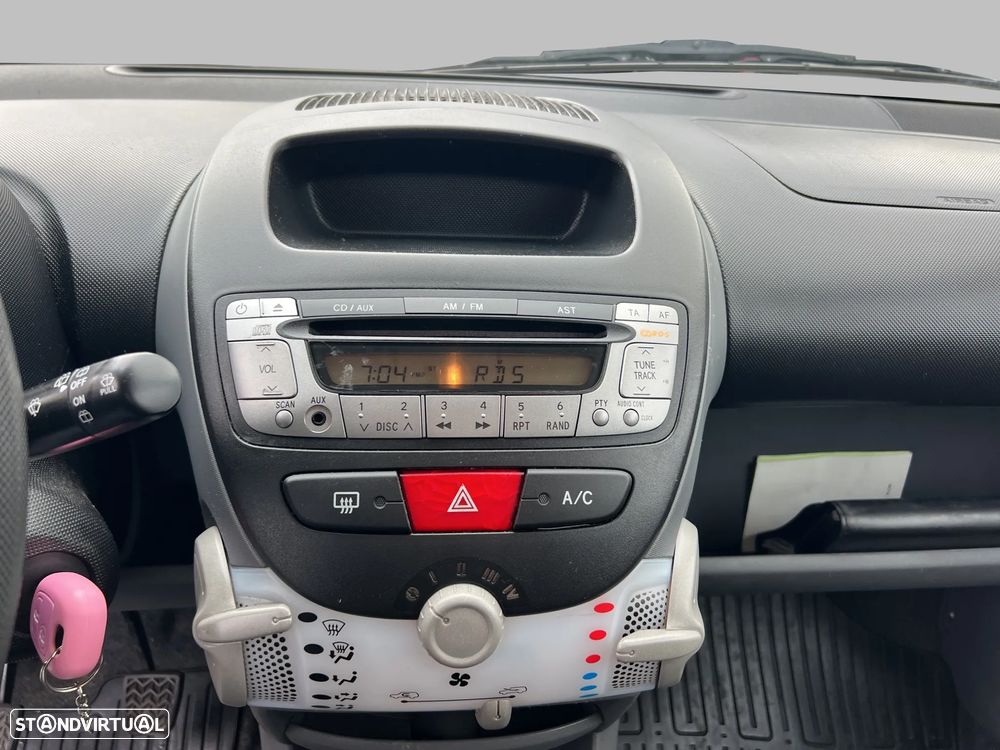 Toyota Aygo 1.0 + AC - 16