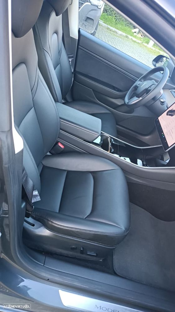 Tesla Model 3 Standard Range Plus RWD - 4