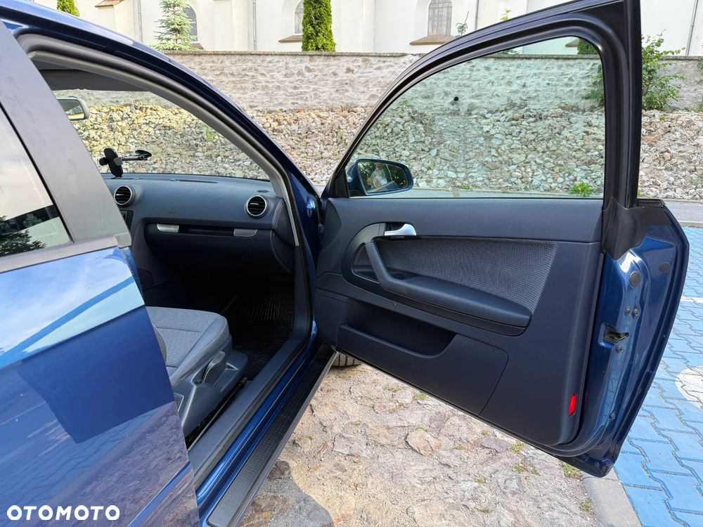 Audi A3 3-drzwiowe 1.6 Ambiente - 21