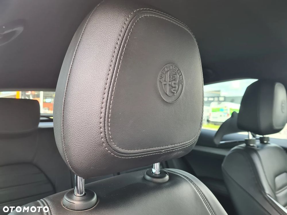Alfa Romeo Stelvio 2.0 Turbo B-Tech Edition Q4 - 31
