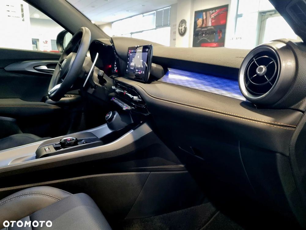 Alfa Romeo Tonale 1.5 T4 GSE mHEV Veloce DCT - 17