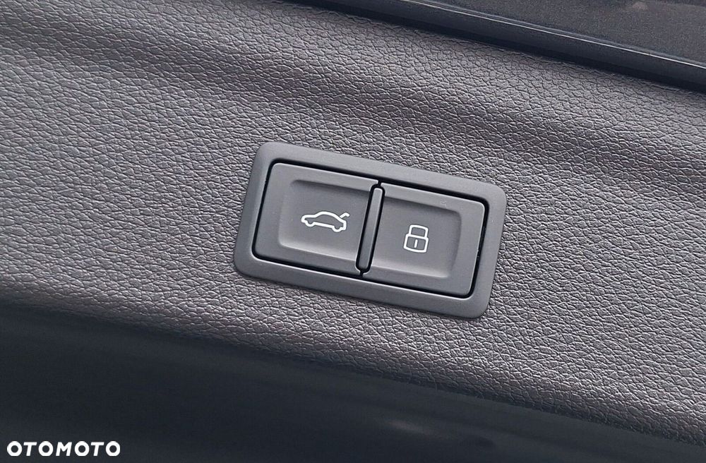 Audi Q3 35 TFSI mHEV S-Line S tronic - 23
