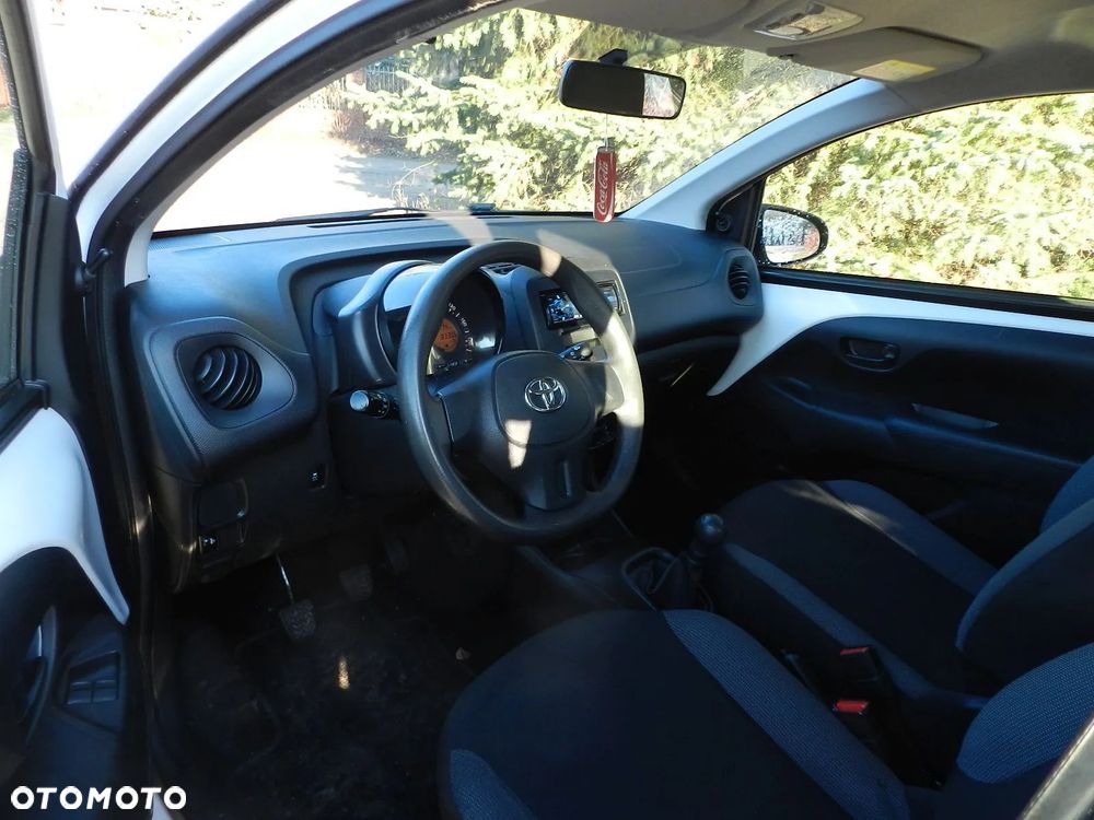 Toyota Aygo - 12