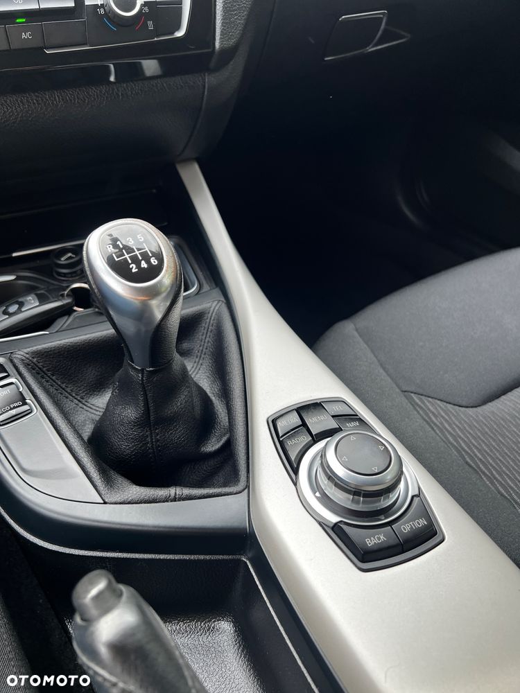 BMW Seria 1 116d - 12
