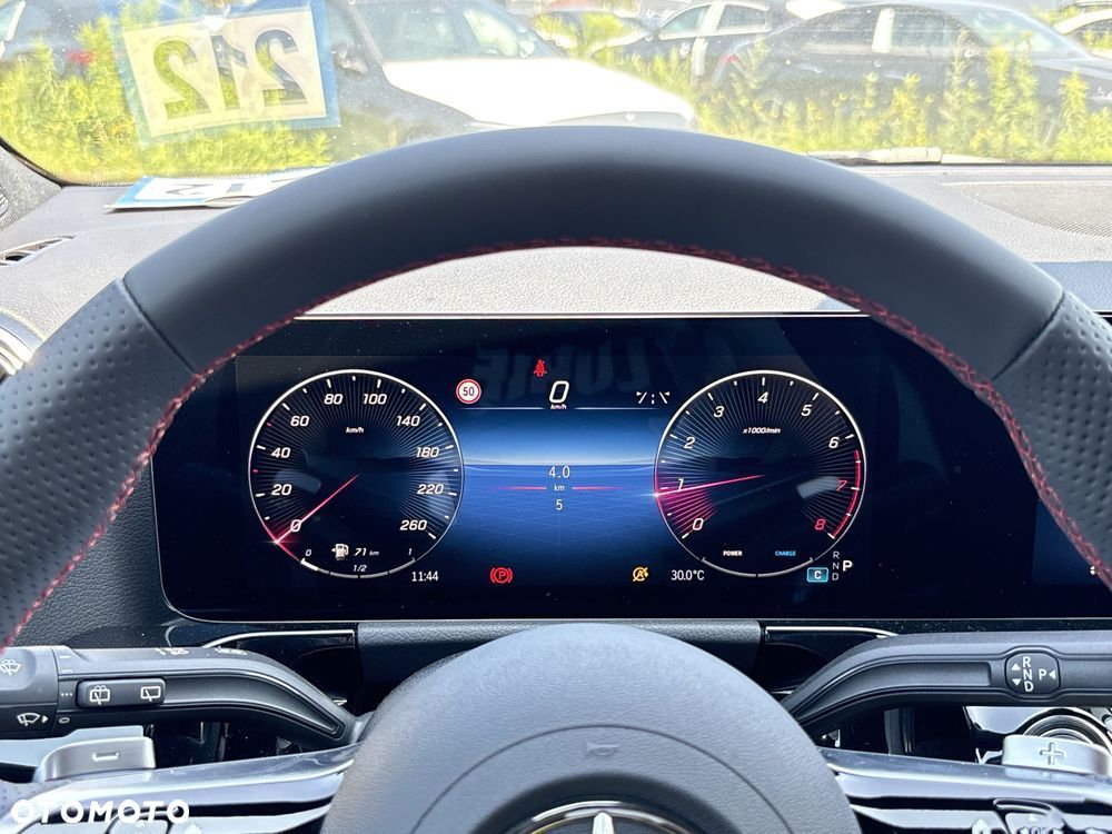 Mercedes-Benz GLA 220 mHEV 4-Matic AMG Line 8G-DCT - 12