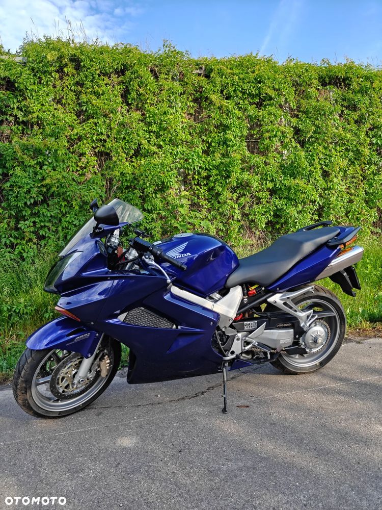 Honda VFR - 6