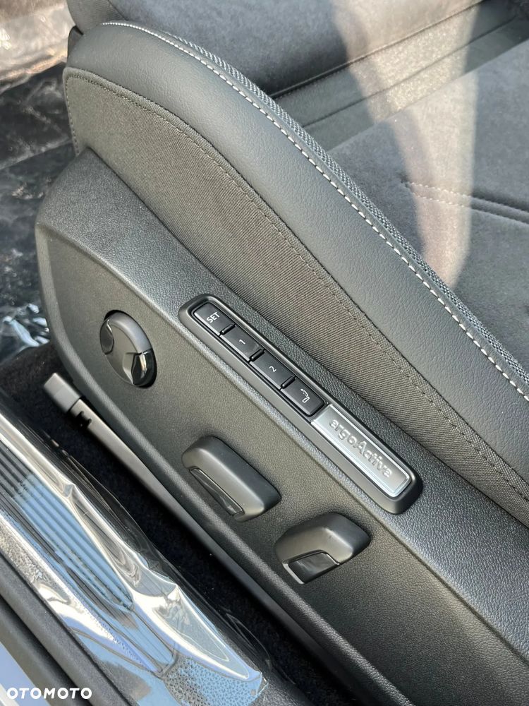 Volkswagen Golf - 9