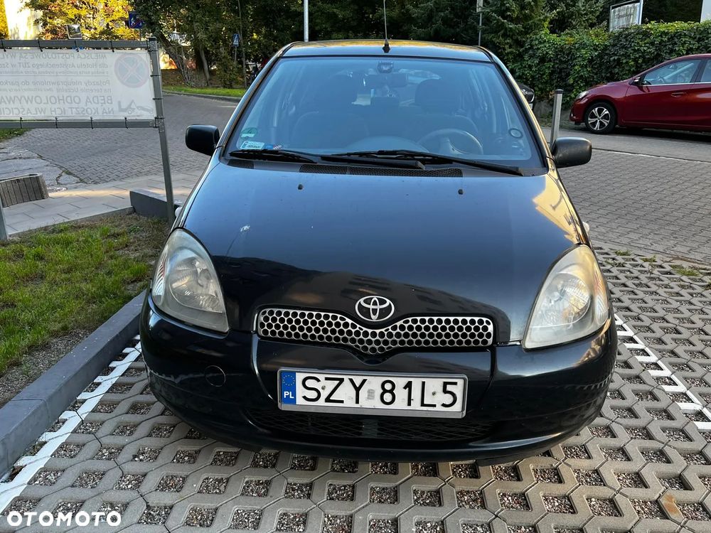 Toyota Yaris - 1