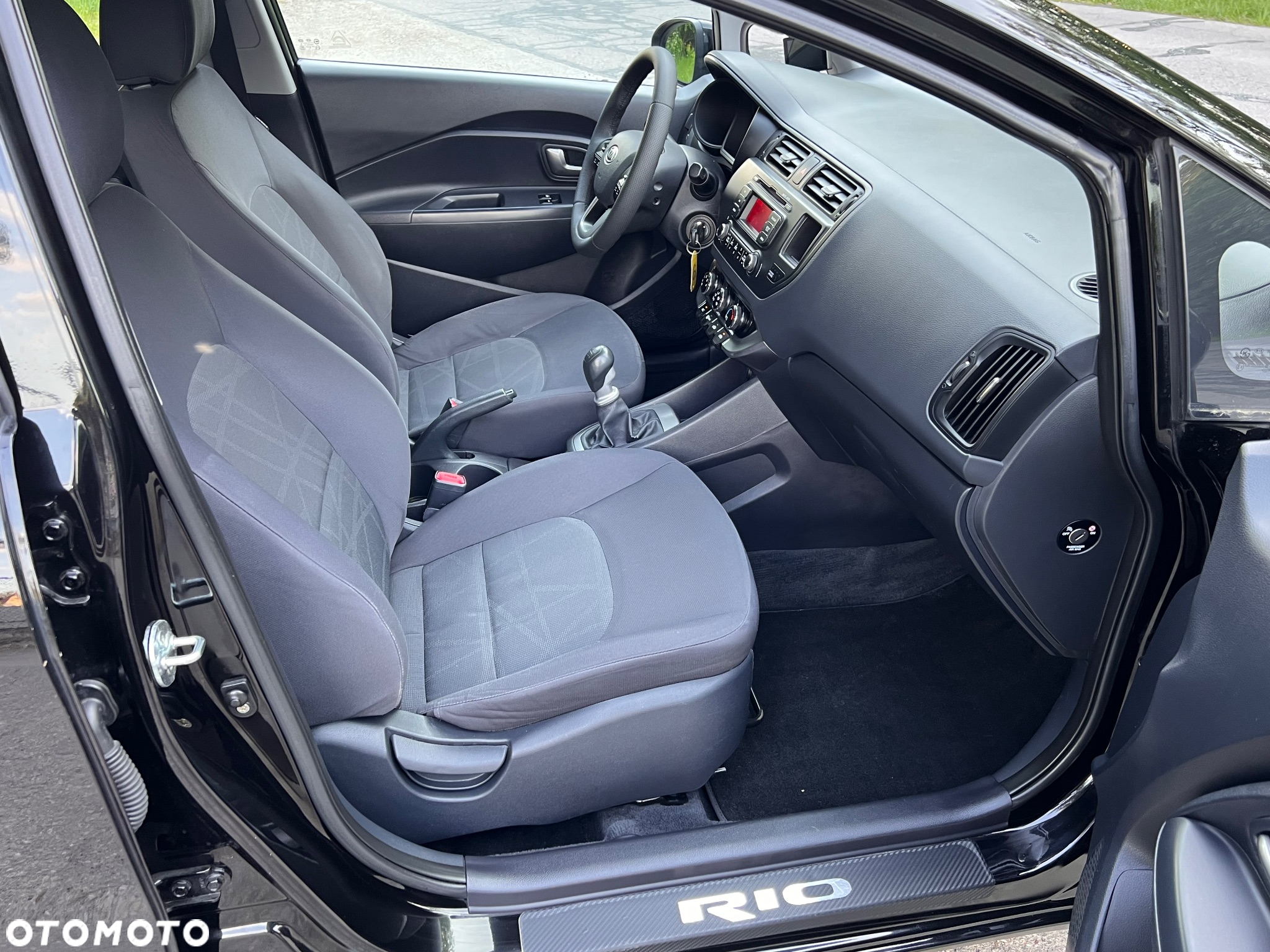 Kia Rio 1.4 L - 21