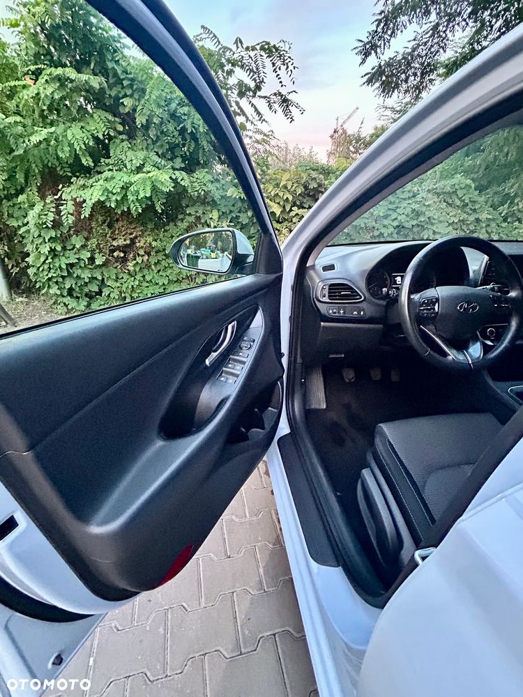 Hyundai i30 1.4 Classic + - 19