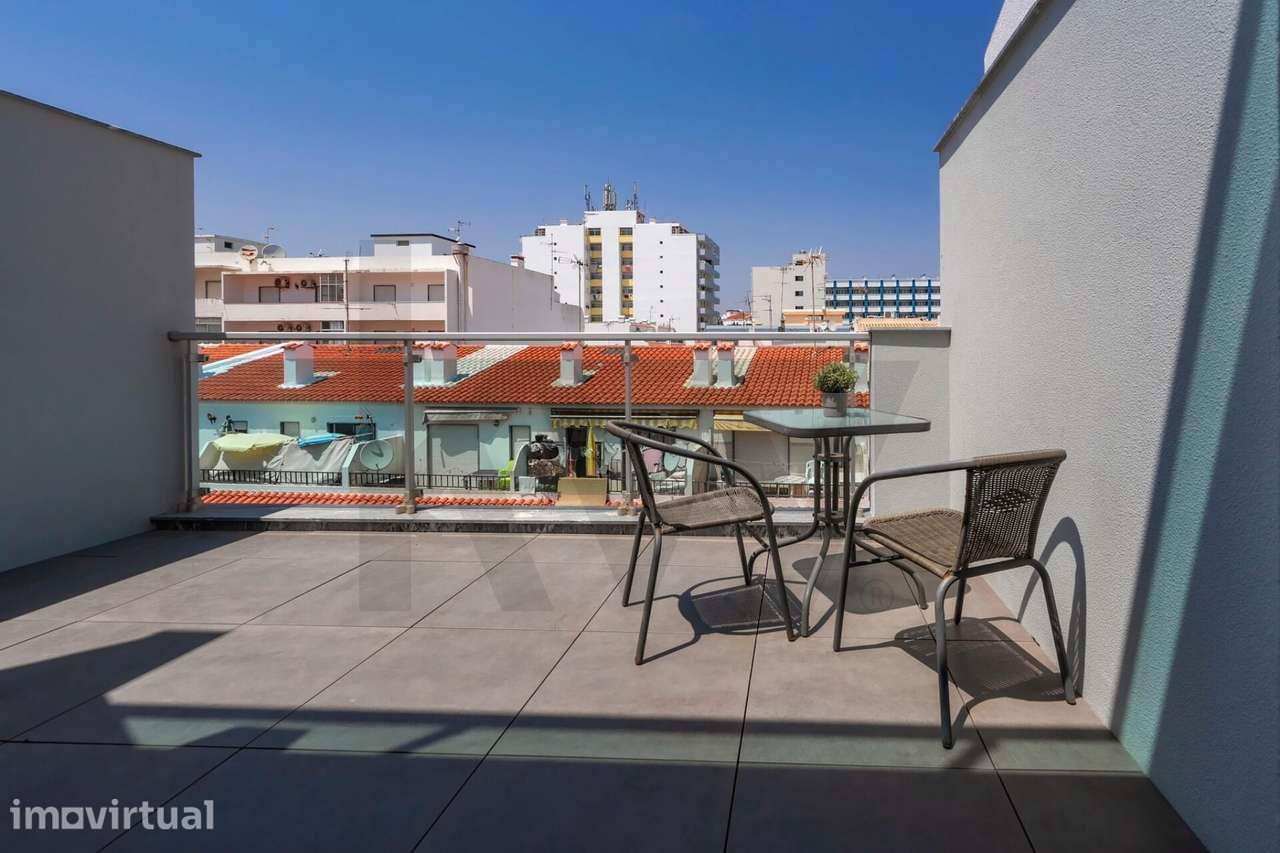 Apartamento Duplex | 3 quartos | A apenas 250 metros da Praia de Monte - Grande imagem: 5/45
