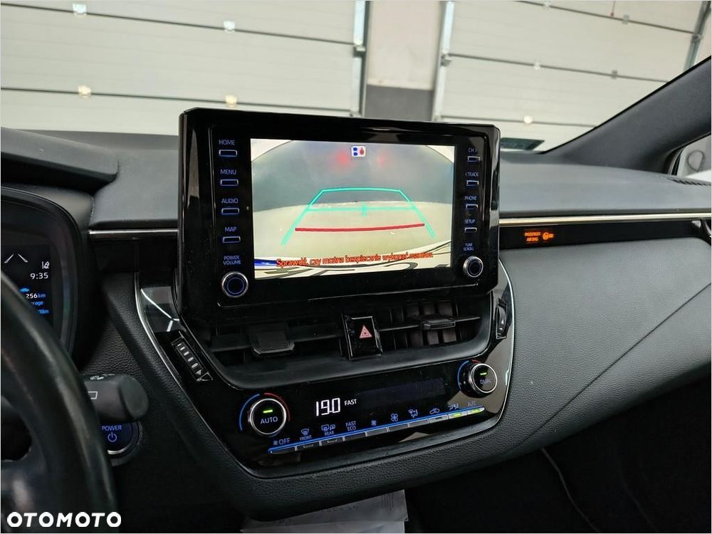 Toyota Corolla 1.8 Hybrid Active - 12