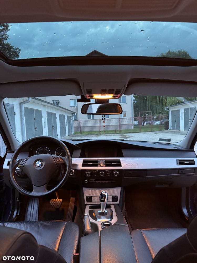 BMW Seria 5 525d - 6