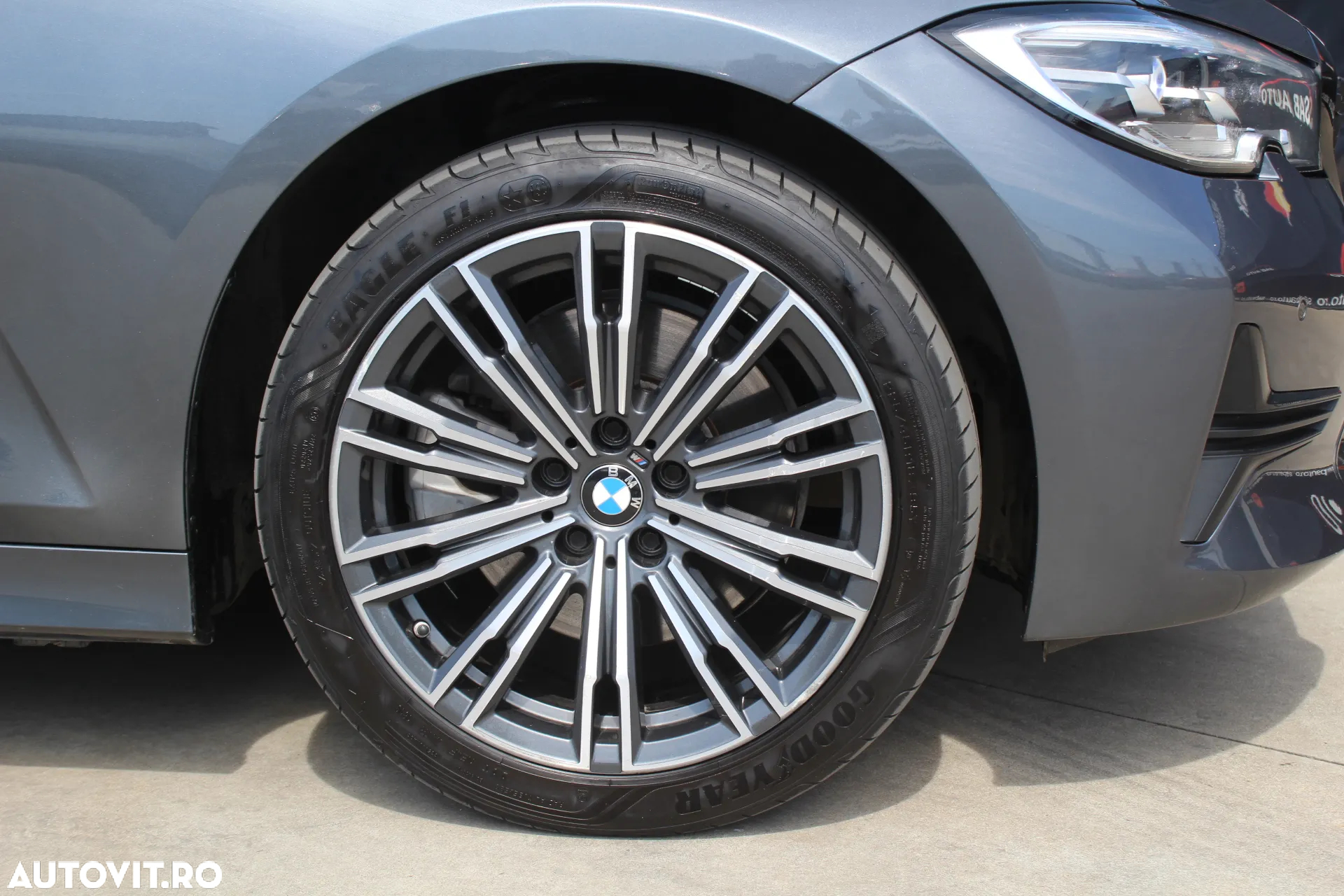 BMW Seria 3 330i AT - 19