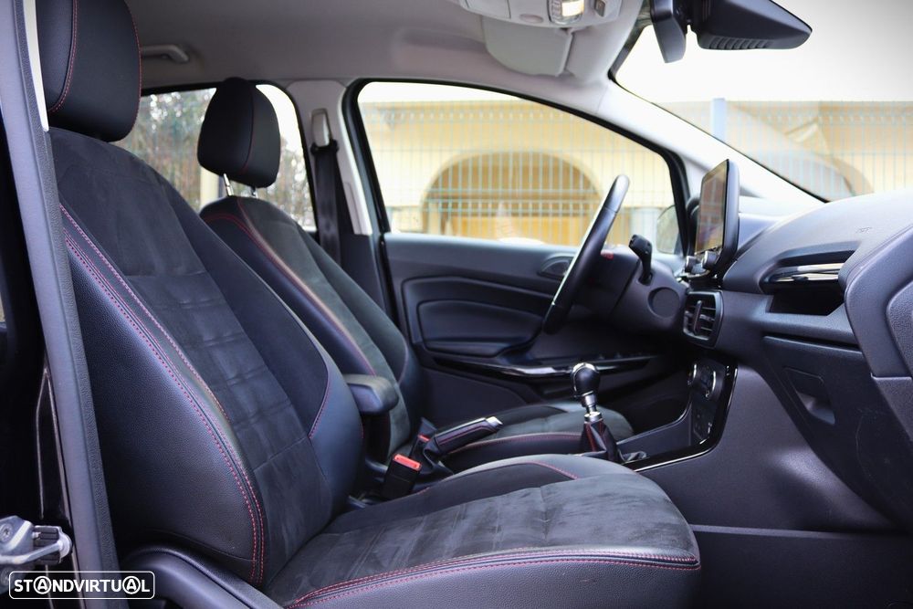 Ford EcoSport 1.0 EcoBoost ST-Line Black Edition - 32