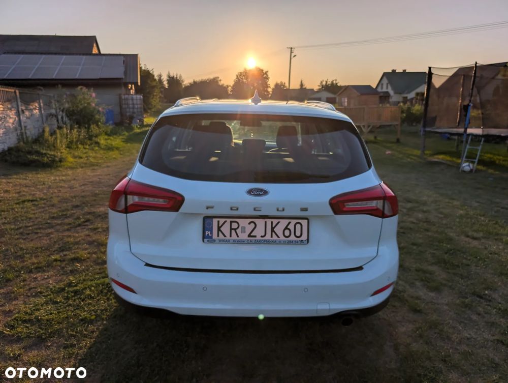 Ford Focus 1.5 EcoBoost Titanium ASS - 5