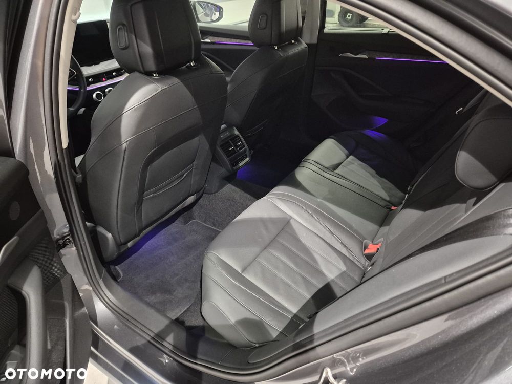 Skoda Superb 2.0 TDI L&K DSG - 10