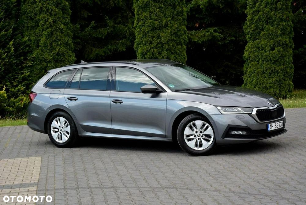 Skoda Octavia 2.0 TDI Selection DSG - 11