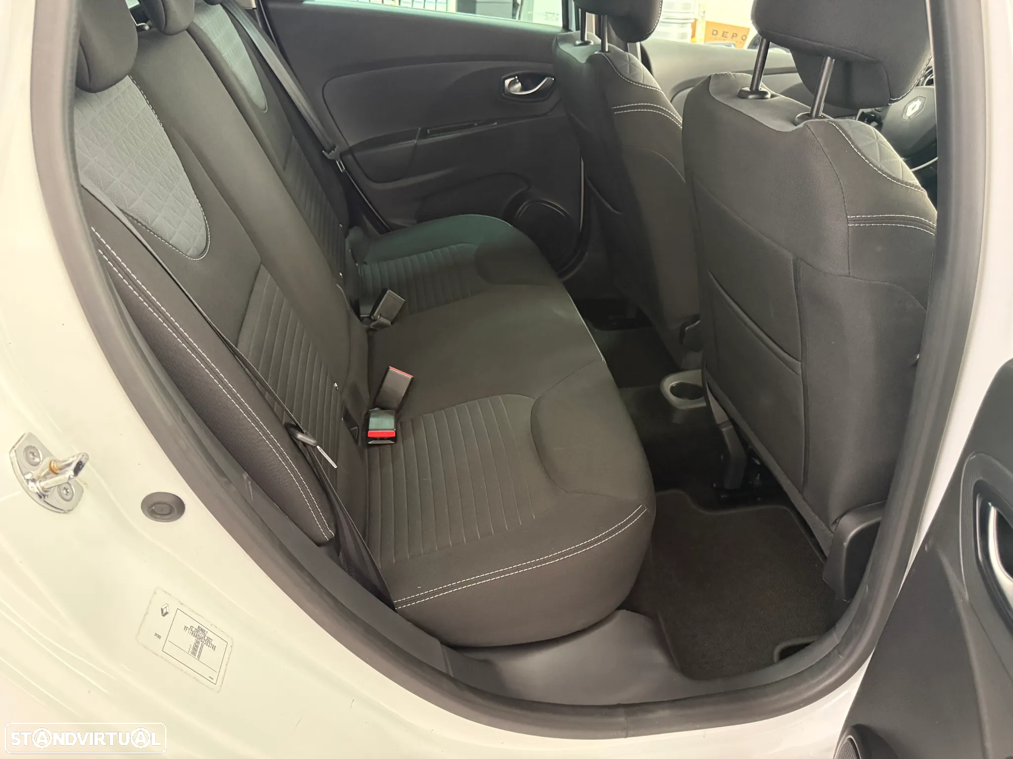 Renault Clio Sport Tourer 0.9 TCe Limited - 17