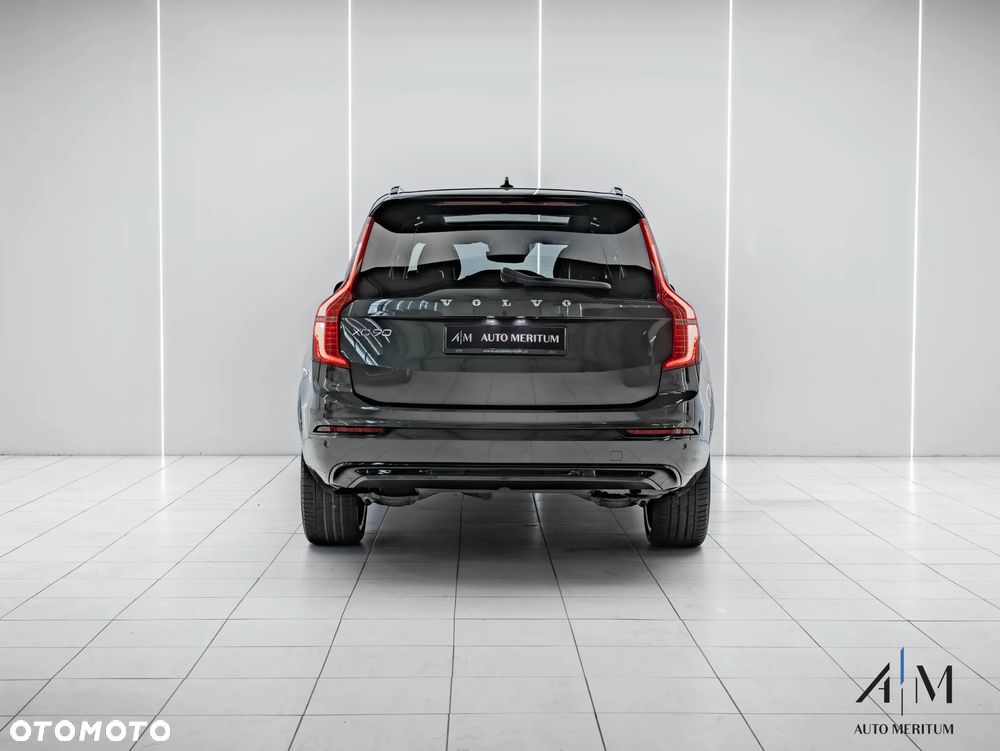 Volvo XC 90 B5 D AWD Ultimate Dark - 11