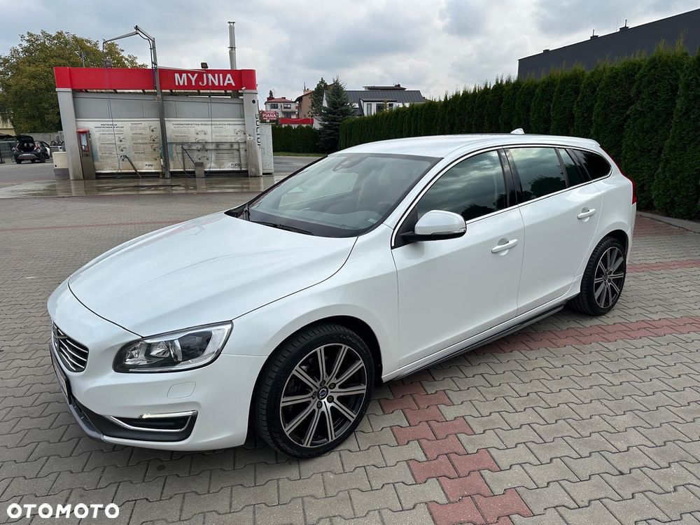 Volvo V60 D4 AWD Geartronic Summum - 13