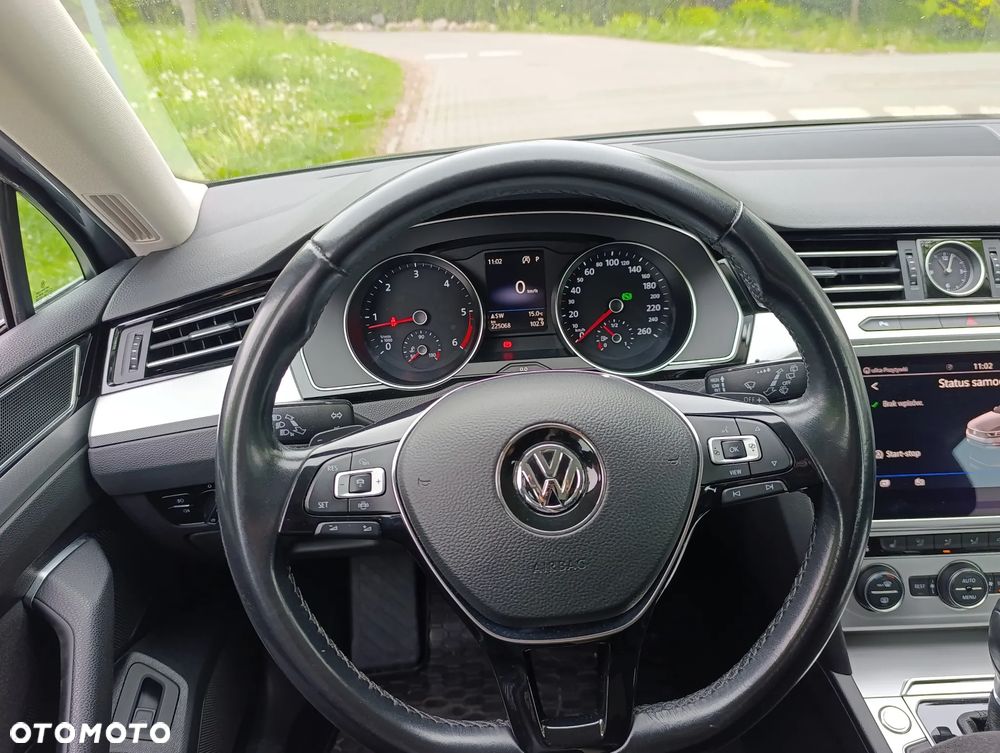 Volkswagen Passat 2.0 TDI SCR Comfortline DSG - 14