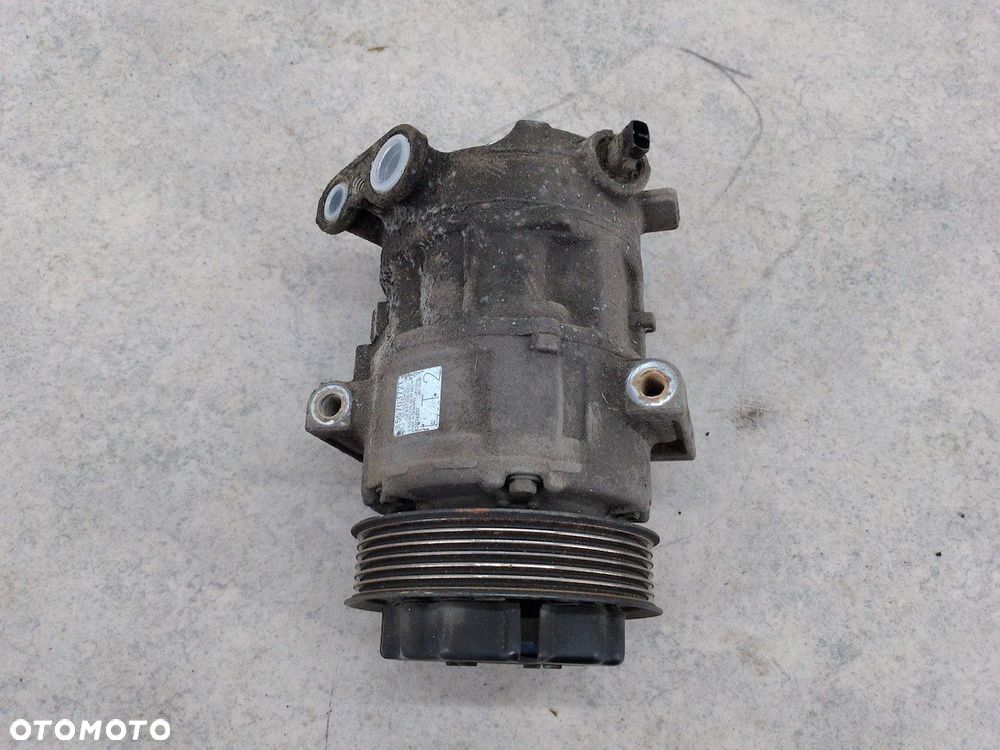 SPRĘŻARKA KLIMATYZACJI OPEL CORSA D 55703721 5E5275400 GE447190-5551  DENSO - 6