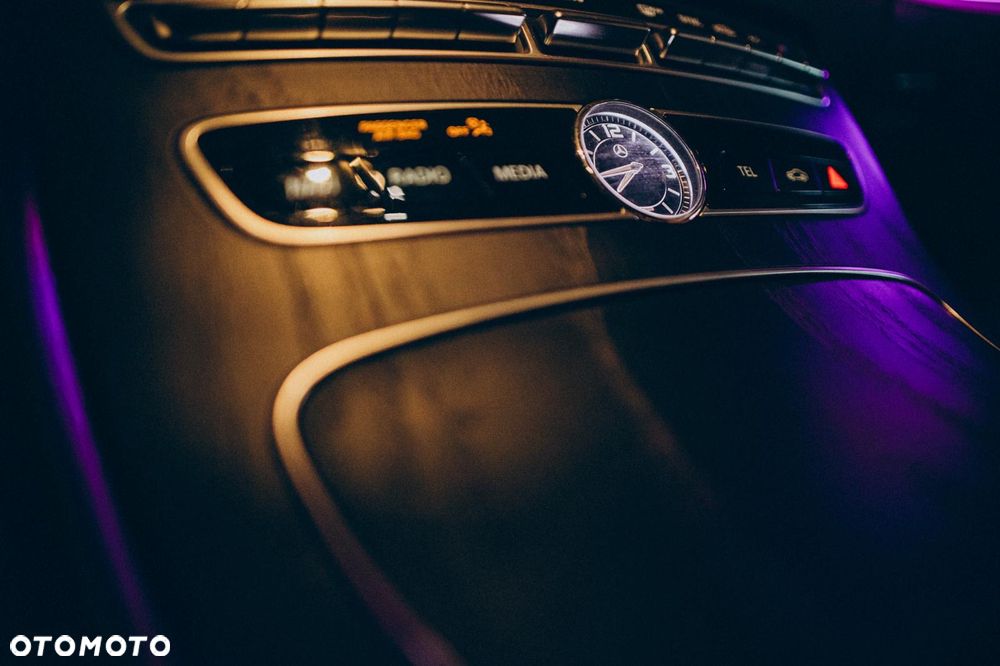 Mercedes-Benz Klasa E 200 9G-TRONIC - 11
