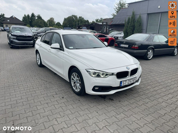 BMW Seria 3 318i