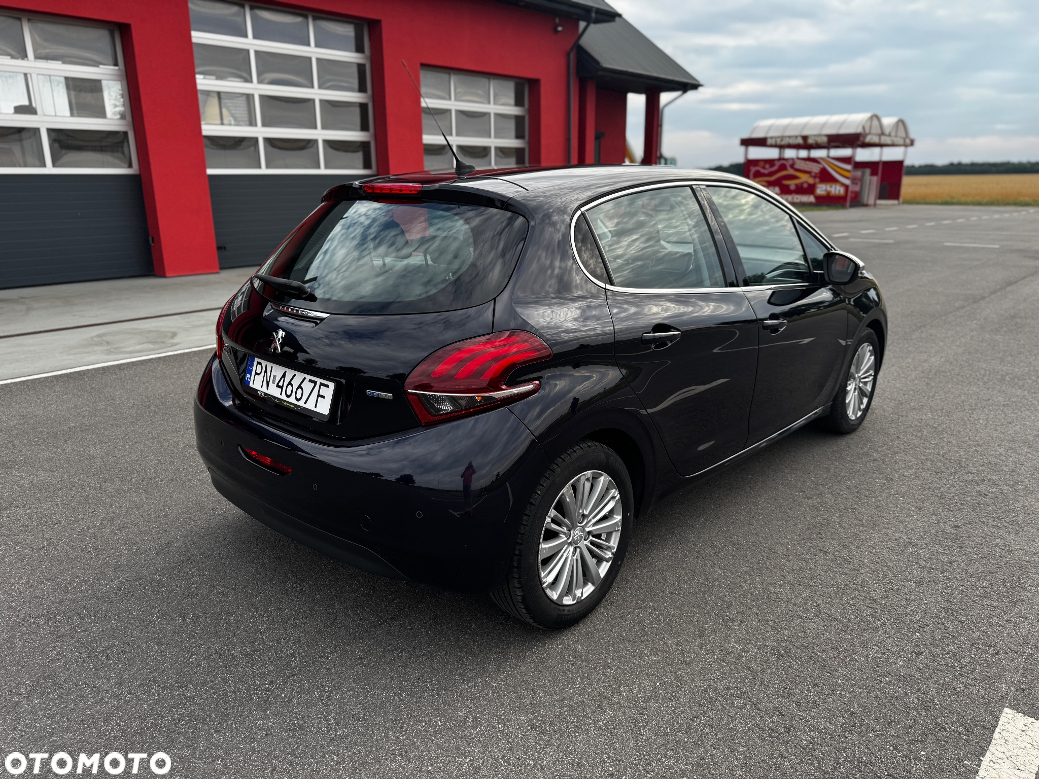 Peugeot 208 1.2 PureTech Allure - 10